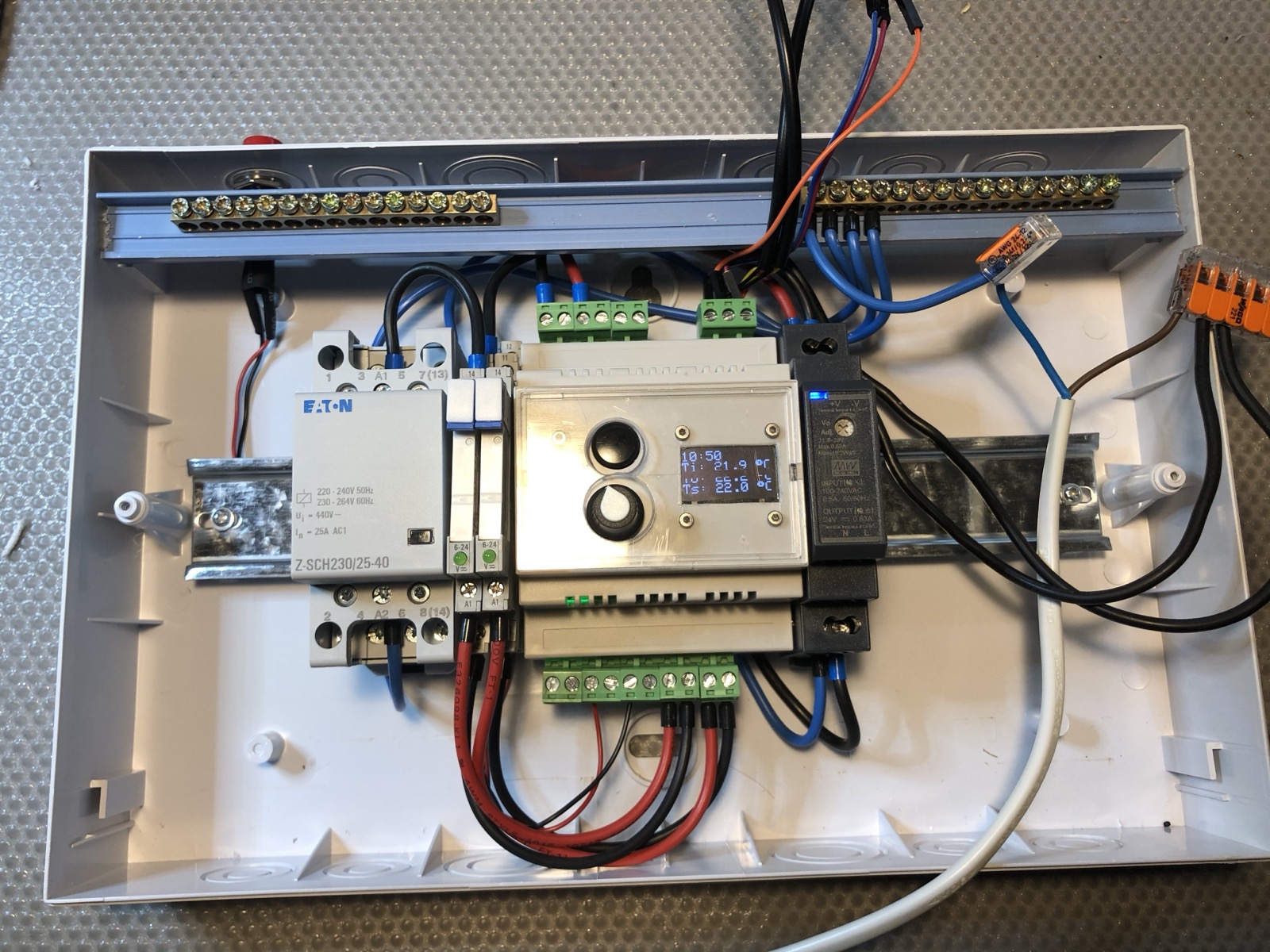 The finished controller in the distribution box